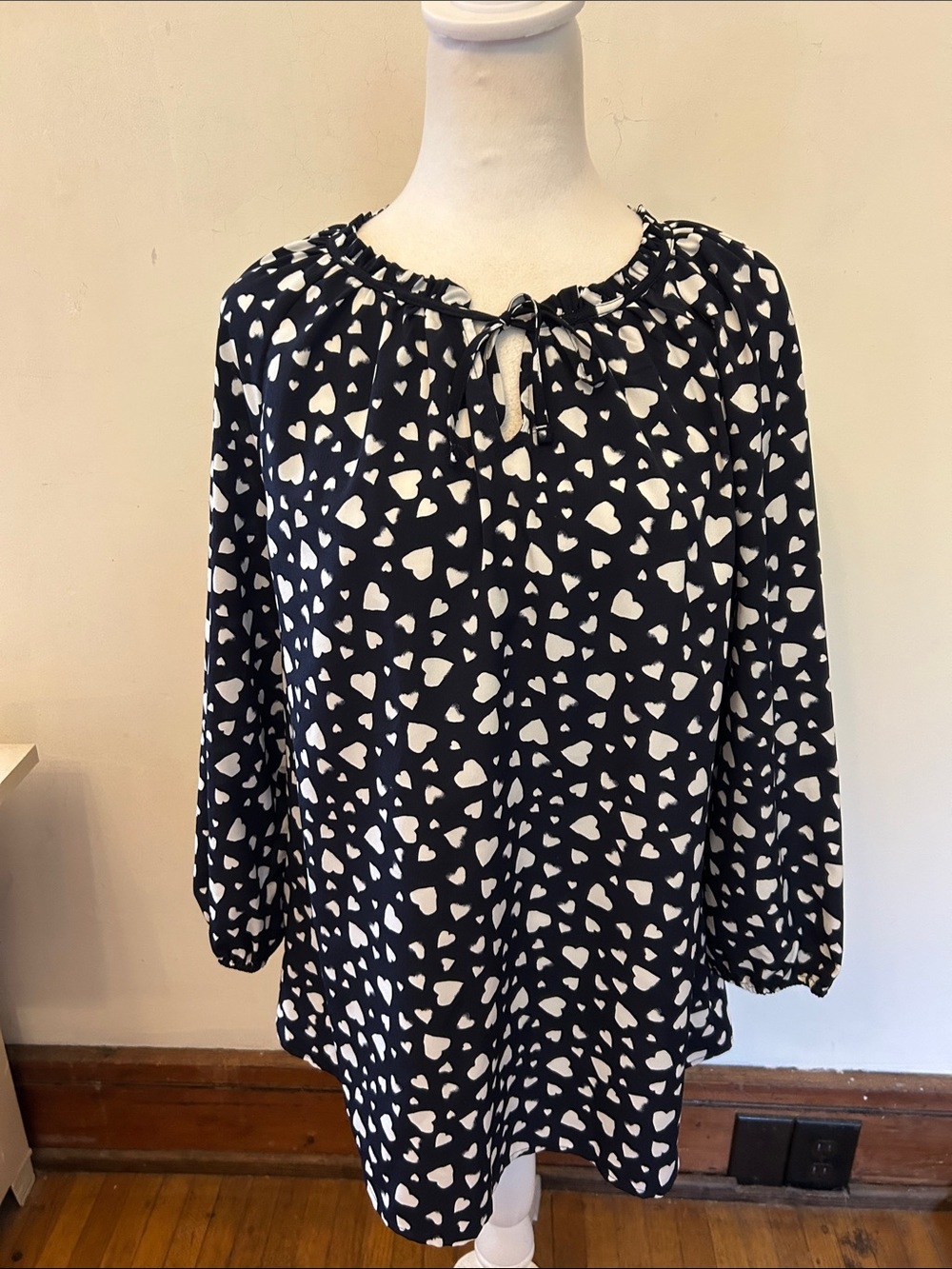 Croft &Barrow Navy & White Heart Print long sleeve Blouse Size L EUC